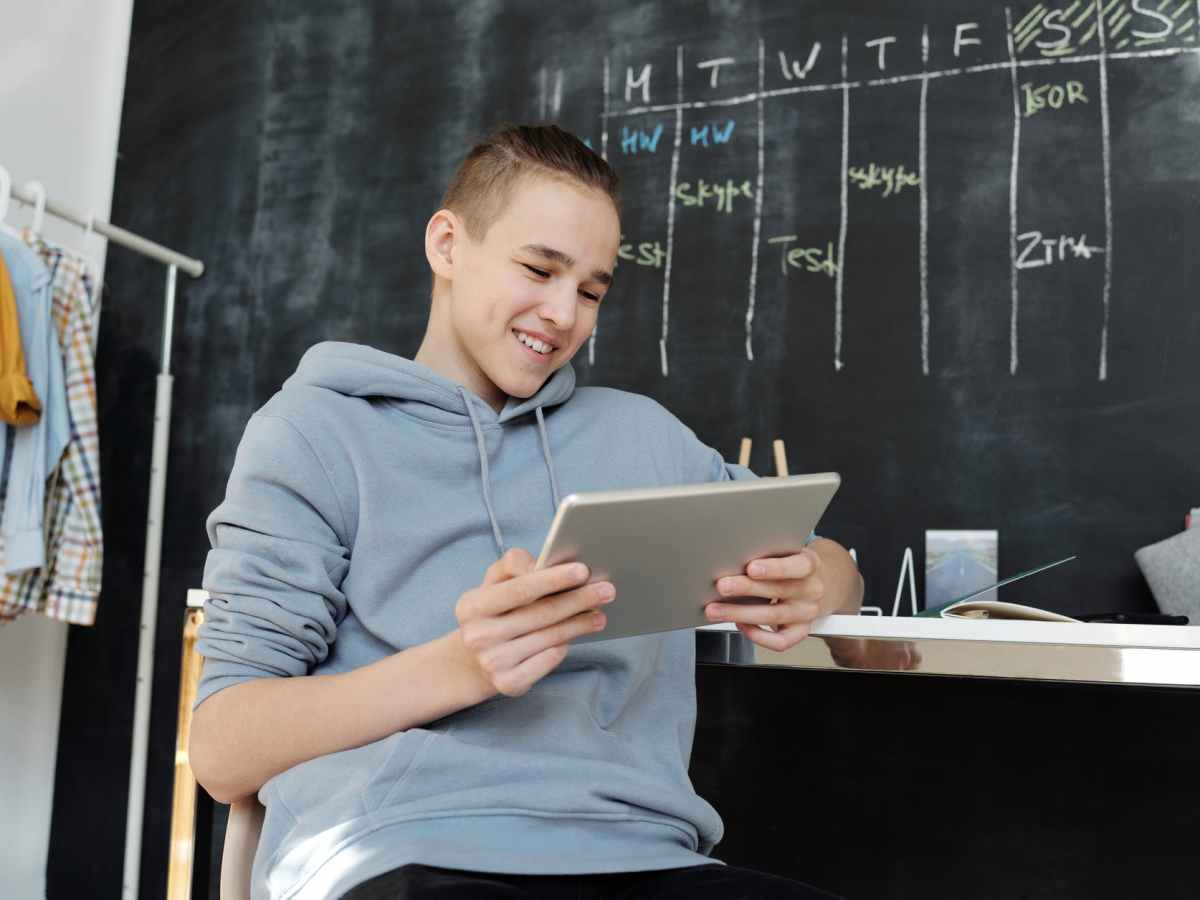 Examining the pathway to self-harm in high-risk youth using a novel Card Sort Task for Self-Harm (CaTS): It’s time to change how self-harm is&nbsp;assessed